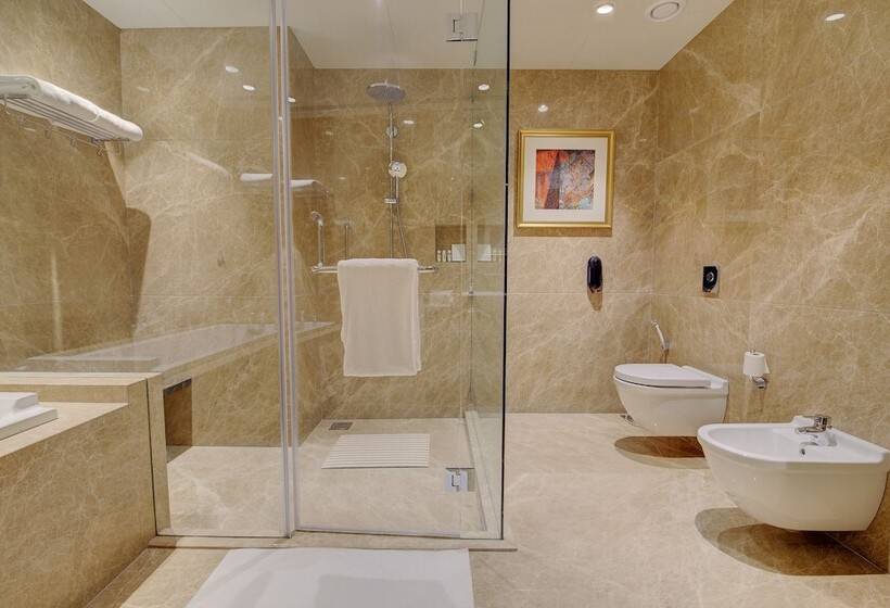 سوئیت پرزیدنت, Niranta Airport Transit Hotel & Lounge Terminal 2 Arrivals