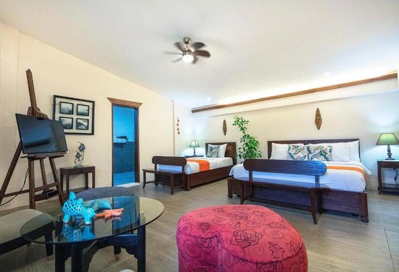 سوییت, Oasis Resort