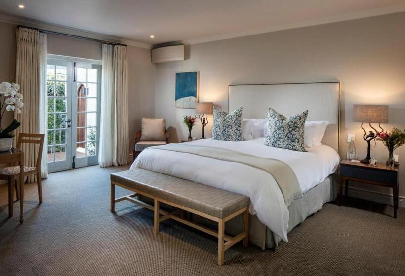 اتاق لوکس با تراس, Leeu House