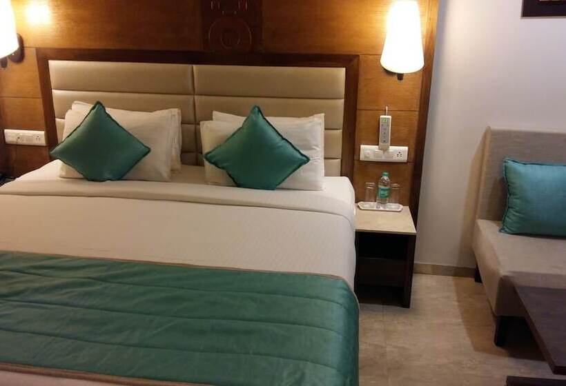 חדר דלוקס, Pride Biznotel Vadodara