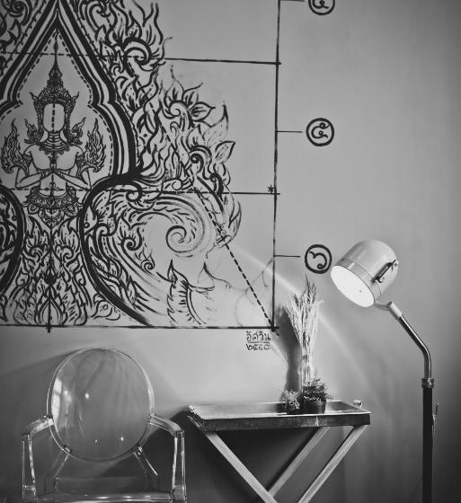 اتاق اکونومی, Bangkok Bed And Bike