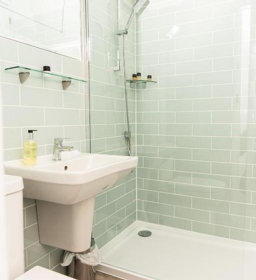 침실 2개 아파트, Aldwick Estate