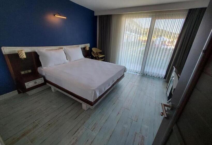 Семейный Номер, Assos Barbarossa Hotel Special Class