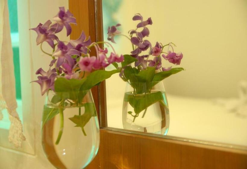 デラックスルーム, Baan Luang Harn