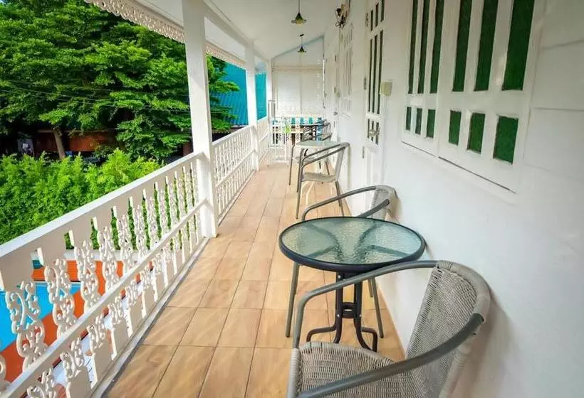 اتاق استاندارد با بالکن, Baan Luang Harn