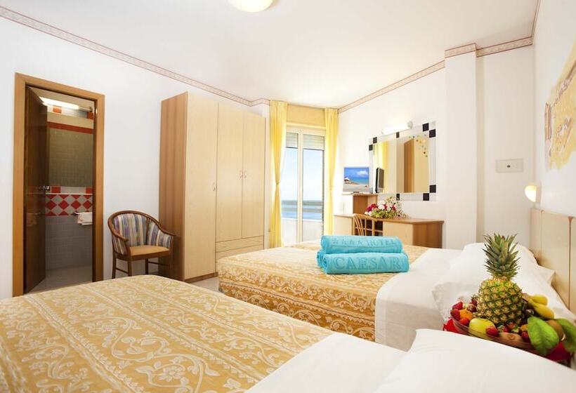 חדר סטנדרט לשלושה, Caesar