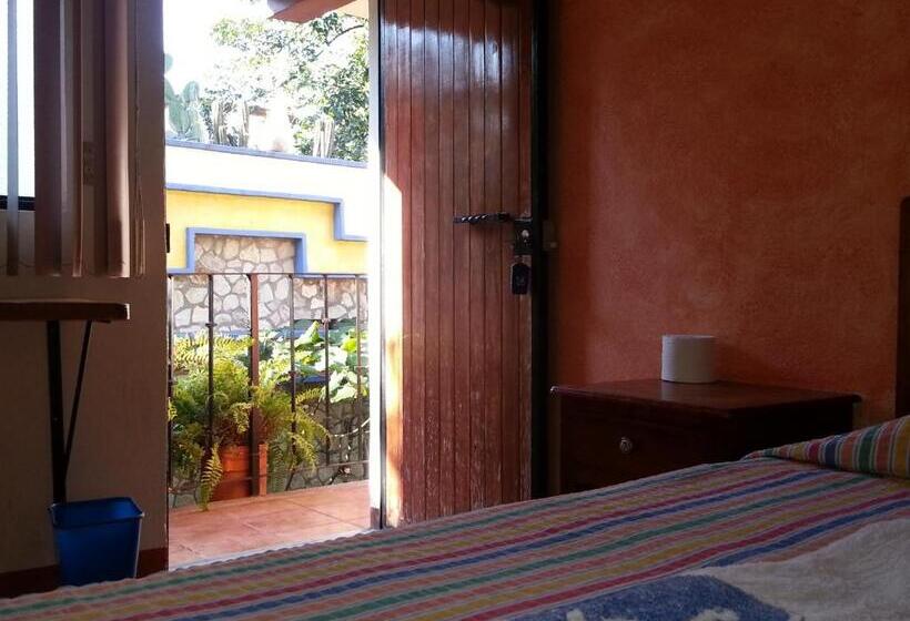 Номер Стандарт Индивидуальный Совместная Ванная, Casa Arnel