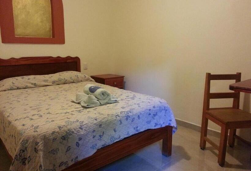 اتاق استاندارد با سرویس بهداشتی مشترک, Casa Arnel