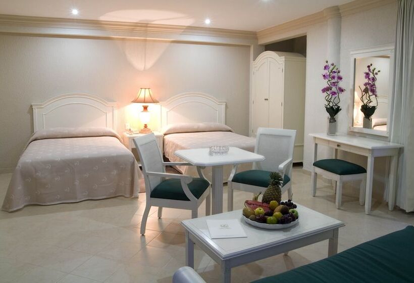 سوییت جونیور, Excelaris Grand Resort Conventions & Spa