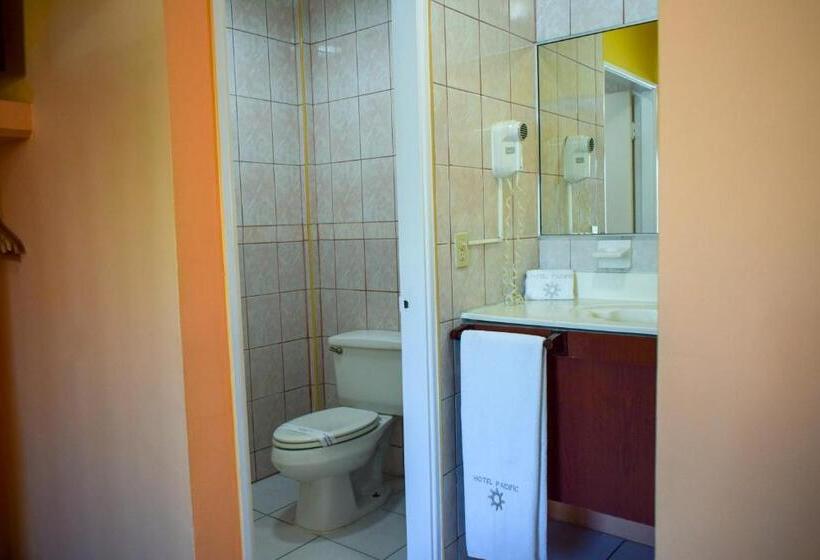 带大床的标准间, Pacific