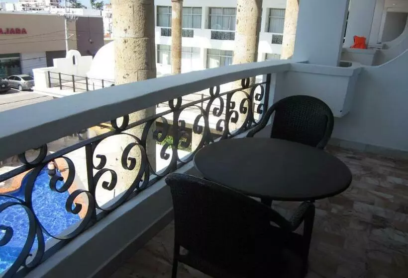 استودیوی استاندارد, Solamar Inn Mazatlan