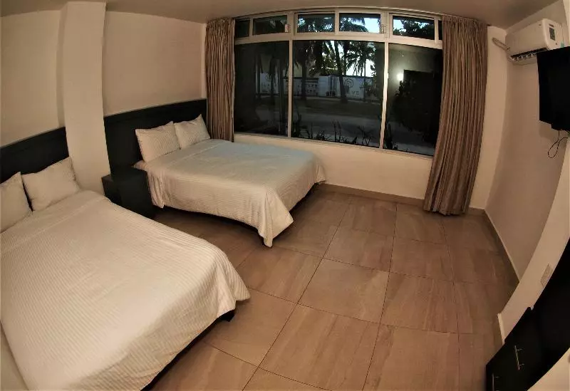 استودیوی استاندارد, Solamar Inn Mazatlan