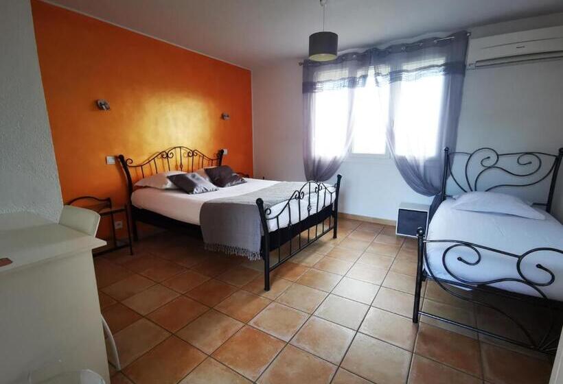 컴포트 트리플 룸, Le Mas Des Quintrands Manosque  Motel De Charme
