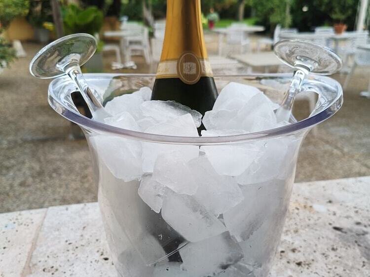 غرفة كومفورت, Le Mas Des Quintrands Manosque Motel De Charme