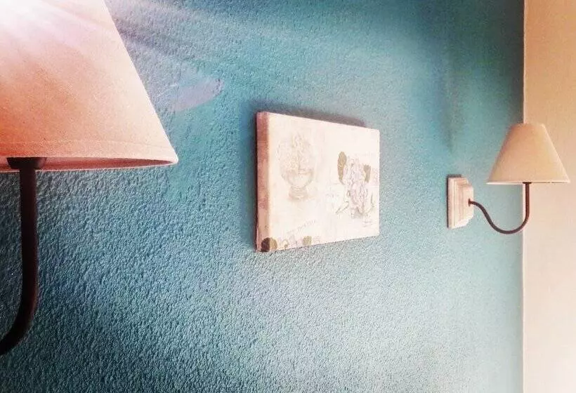コンフォートルーム, Le Mas Des Quintrands Manosque Motel De Charme