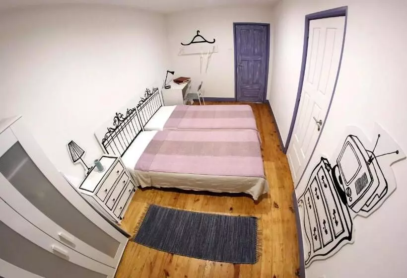 اتاق استاندارد با سرویس بهداشتی مشترک, My Hostel