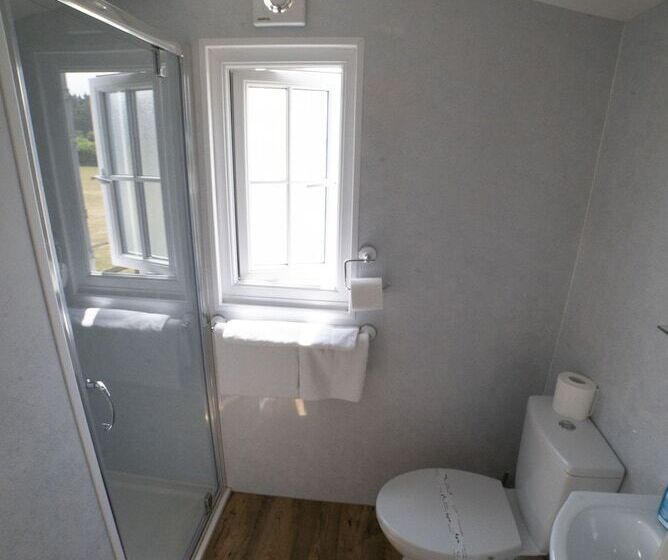 منزل غرفة نوم واحدة, Old Hall House, Nec