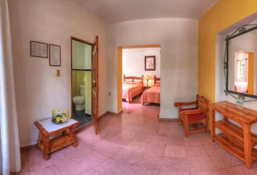 四人标准间, Posada San Javier