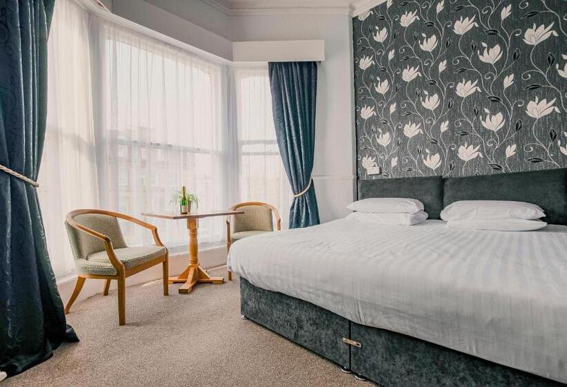 スタンダードルーム, The Maynard