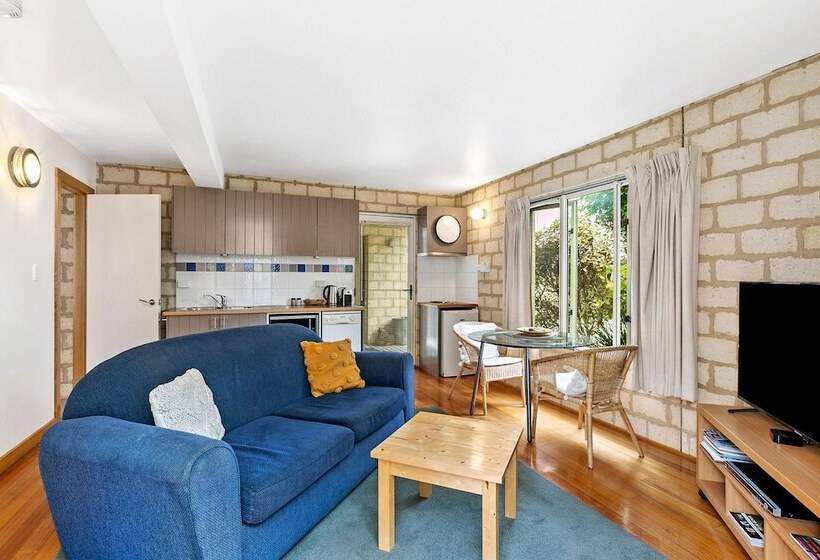 סוויטה דלוקס, Seahaven Village