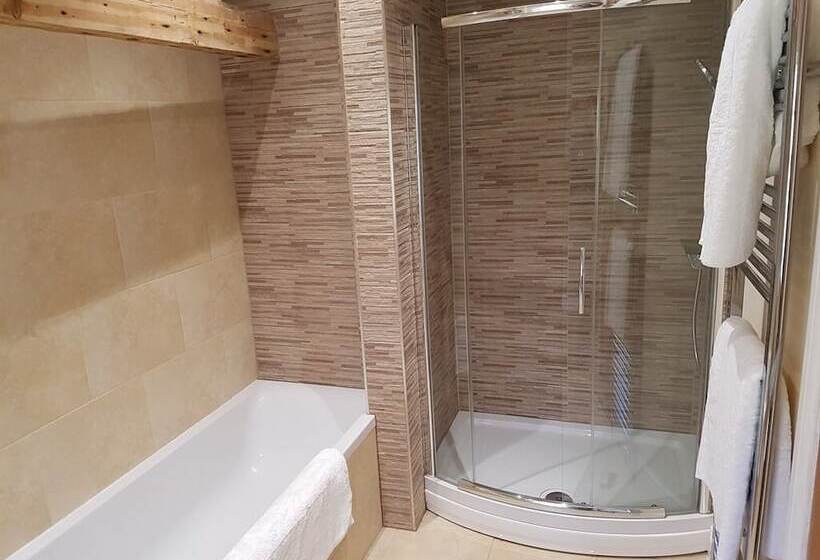 غرفة قياسية, Burnhopeside Hall