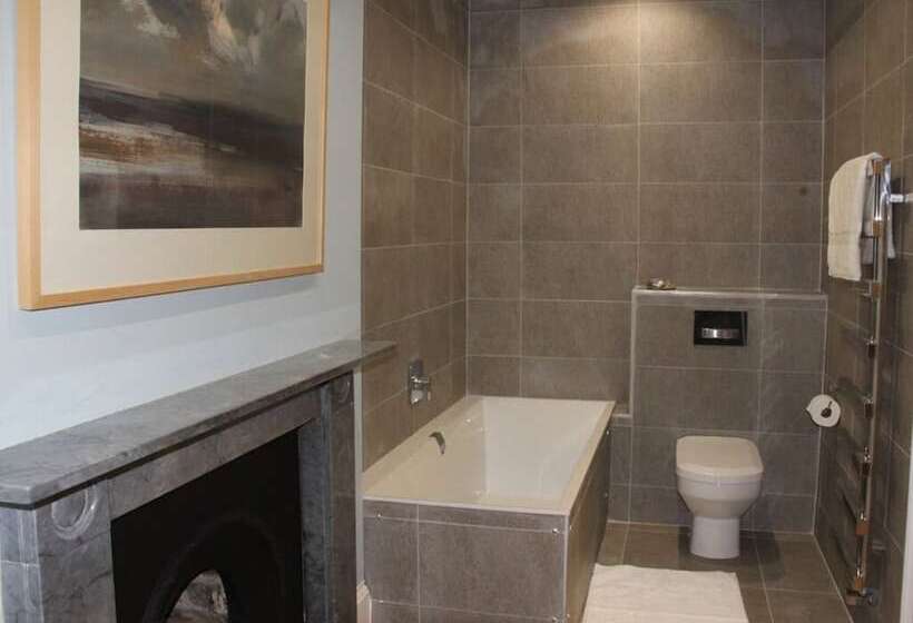 غرفة سوبيريور, Burnhopeside Hall