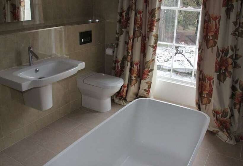 غرفة سوبيريور, Burnhopeside Hall