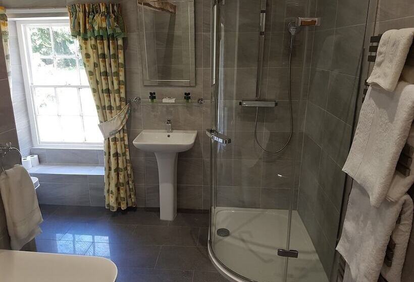 غرفة سوبيريور, Burnhopeside Hall