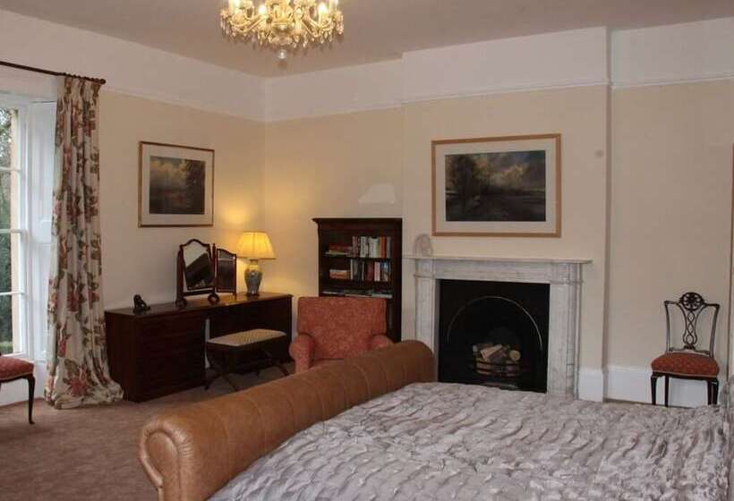 غرفة سوبيريور, Burnhopeside Hall