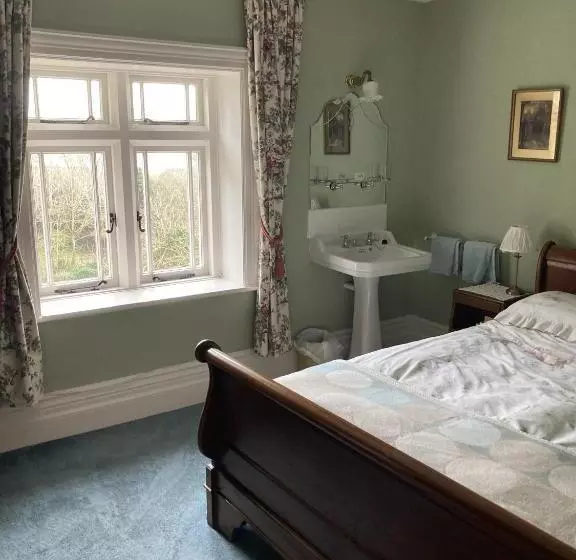 スタンダードルーム, Lisle Combe
