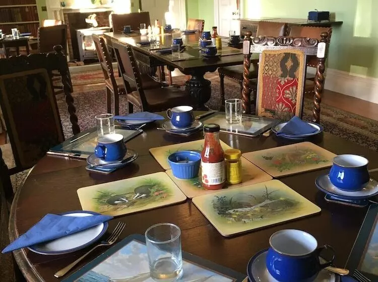 スタンダードルーム, Lisle Combe