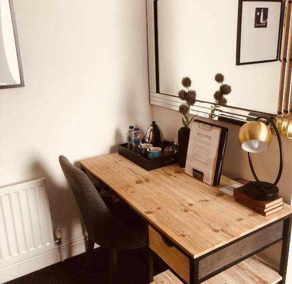 חדר סטנדרט, The Metropolitan Guest House