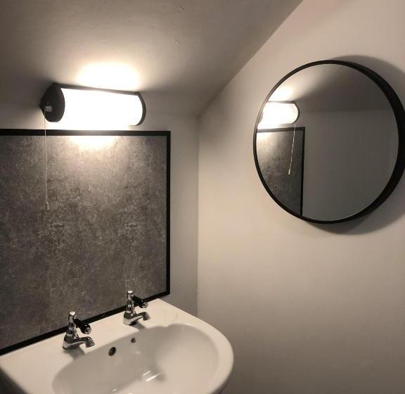 חדר סטנדרט, The Metropolitan Guest House