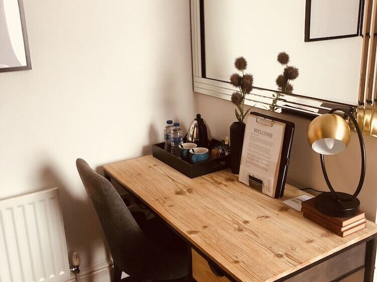 חדר סטנדרט, The Metropolitan Guest House