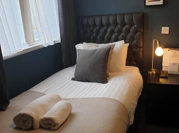 חדר סטנדרט יחיד, The Metropolitan Guest House