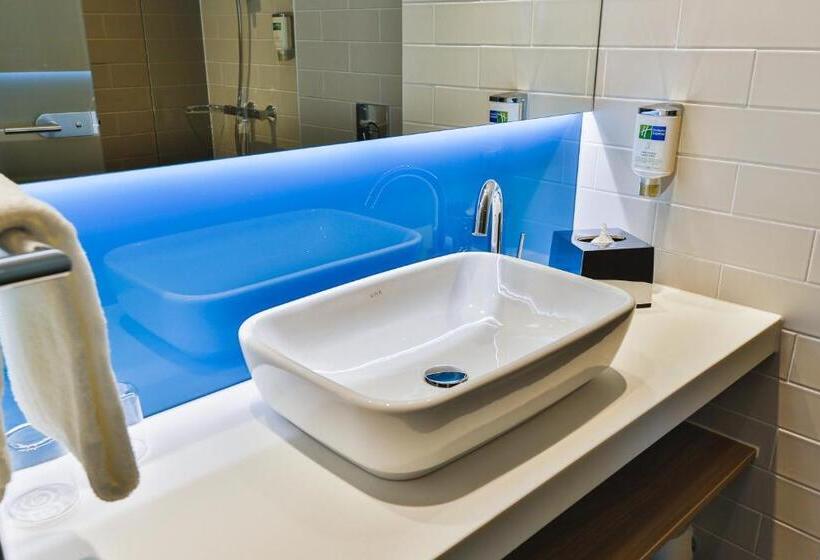 اتاق استاندارد برای معلولان, Holiday Inn Express Karlsruhe   City Park, An Ihg