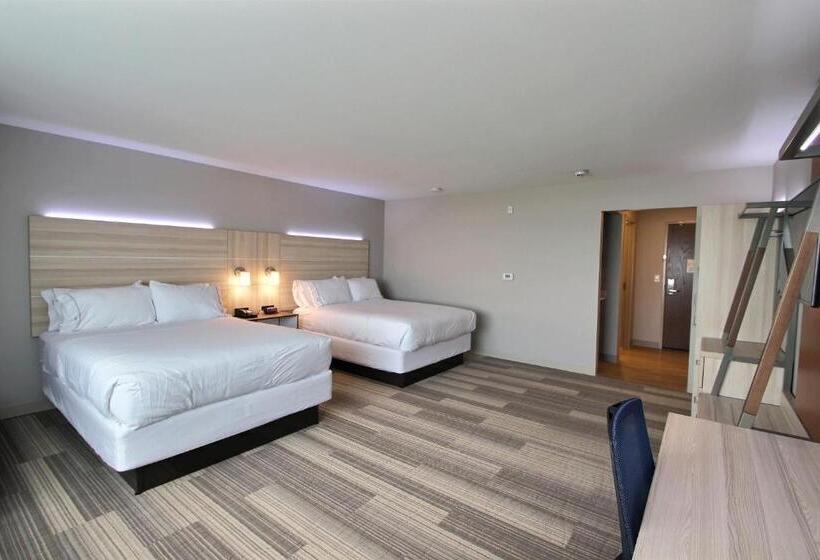Номер Стандарт Адаптированный для Инвалидов, Holiday Inn Express & Suites Fond Du Lac, An Ihg