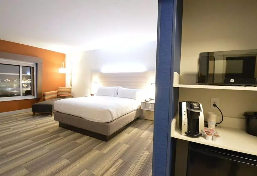 スイート, Holiday Inn Express & Suites Toledo South   Perrysburg, An Ihg