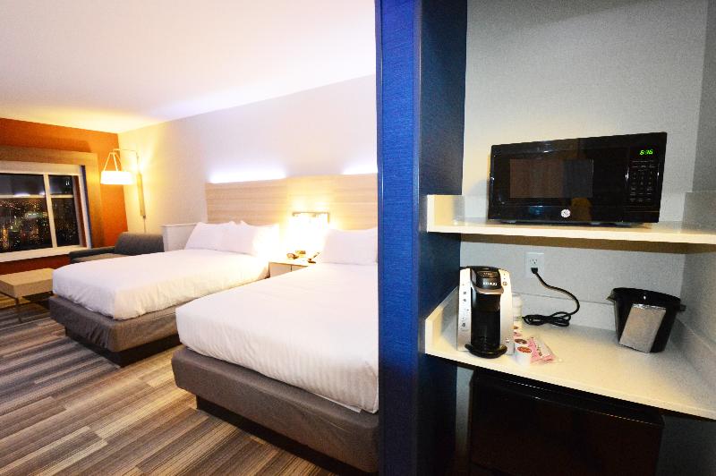 جناح لذوى الاحتياجات الخاصة, Holiday Inn Express & Suites Toledo South   Perrysburg, An Ihg