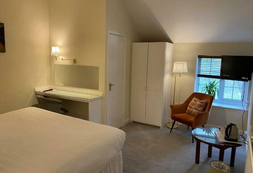 スタンダードルーム, Manor Court