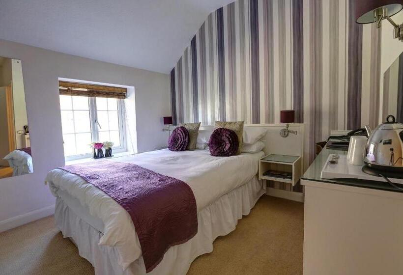 スタンダードルーム, Manor Court