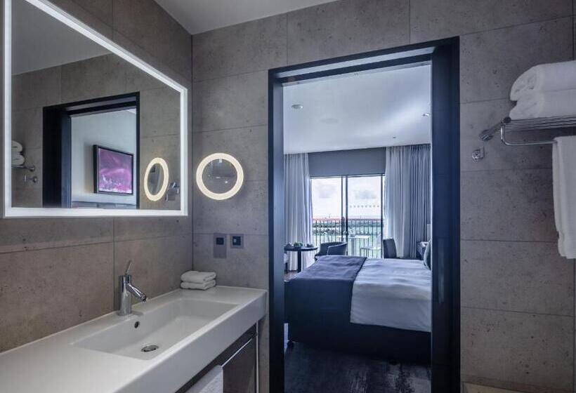 Номер Deluxe, Twr Y Felin