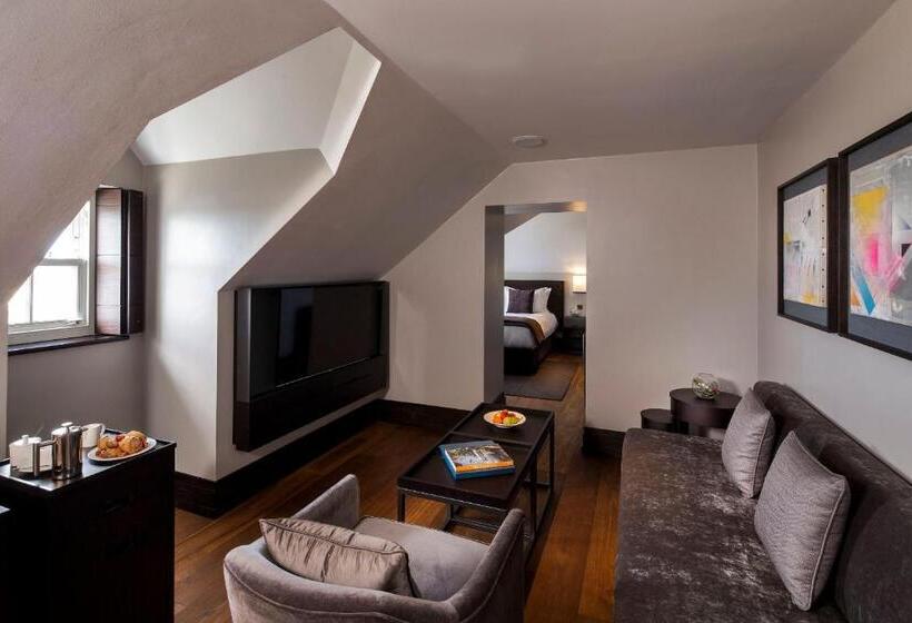 Люкс, Twr Y Felin