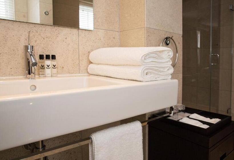 Номер Superior, Twr Y Felin