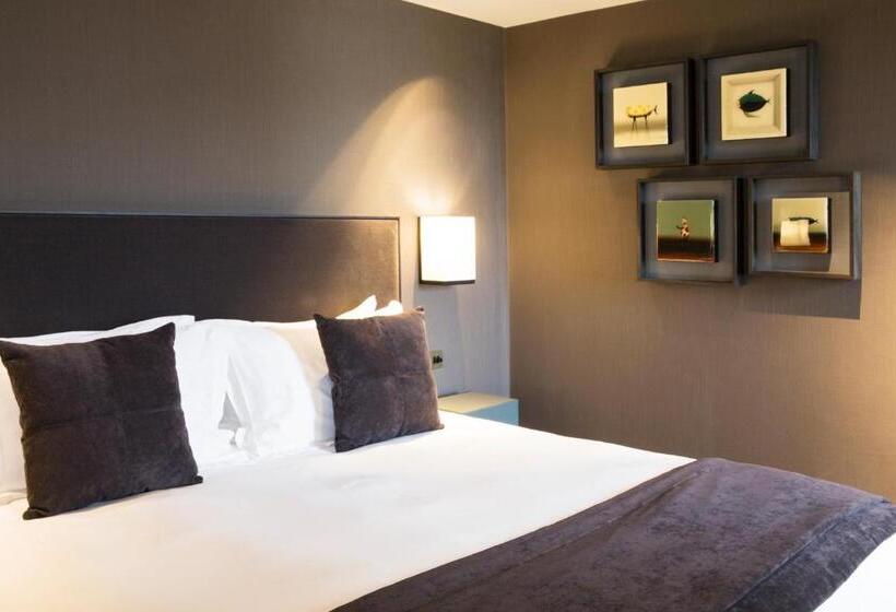 Номер Superior, Twr Y Felin