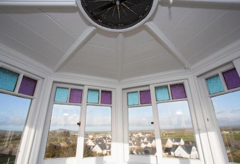 סוויטה, Twr Y Felin