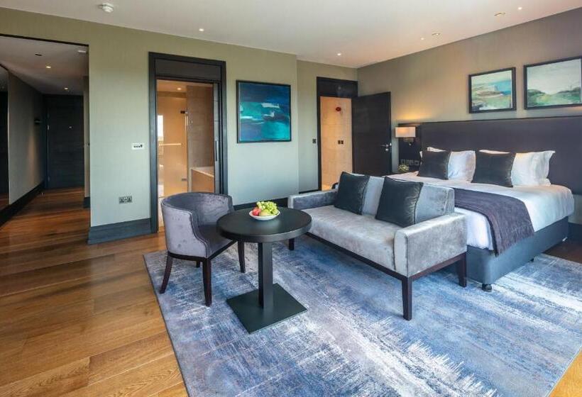 חדר דלוקס, Twr Y Felin