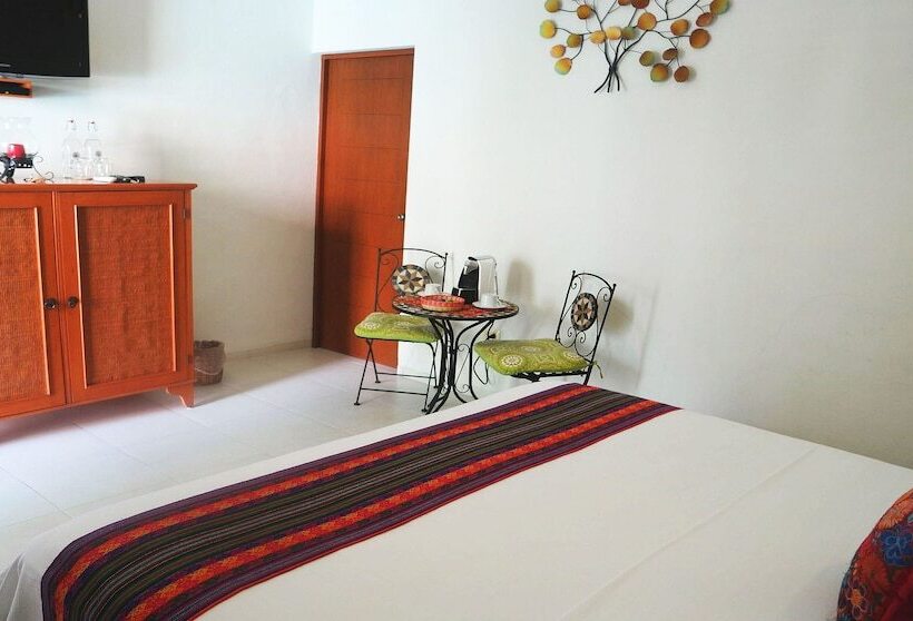סוויטה נוף לבריכה, Merida Santiago Hotel Boutique