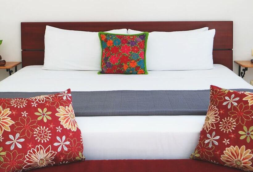 סוויטה נוף לבריכה, Merida Santiago Hotel Boutique
