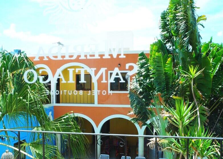Superior suite with pool view, Merida Santiago Hotel Boutique